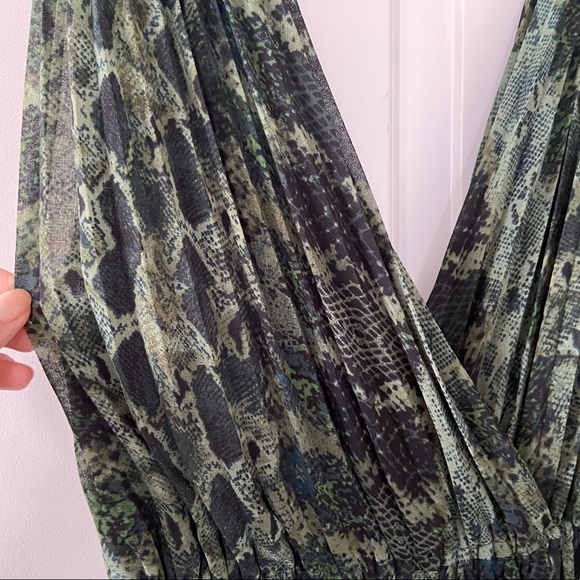 Wilfred Green Snake Print Dress - Picture 3 of 5
